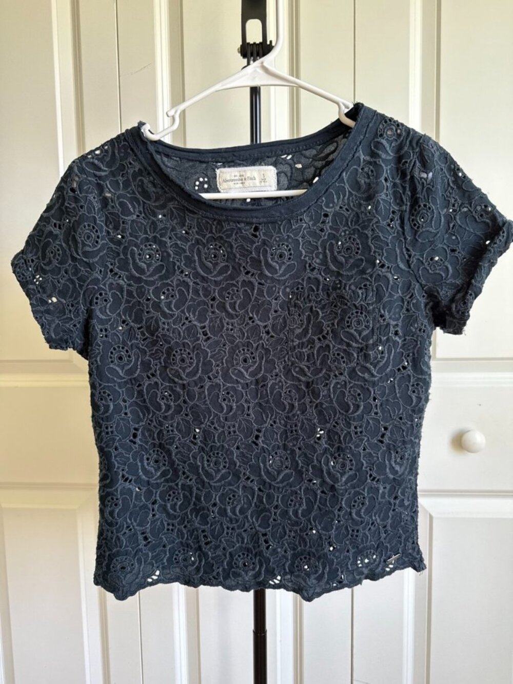 Abercrombie & Fitch Black Floral Eyelet Lace Top Short Sleeve Size S Coquette